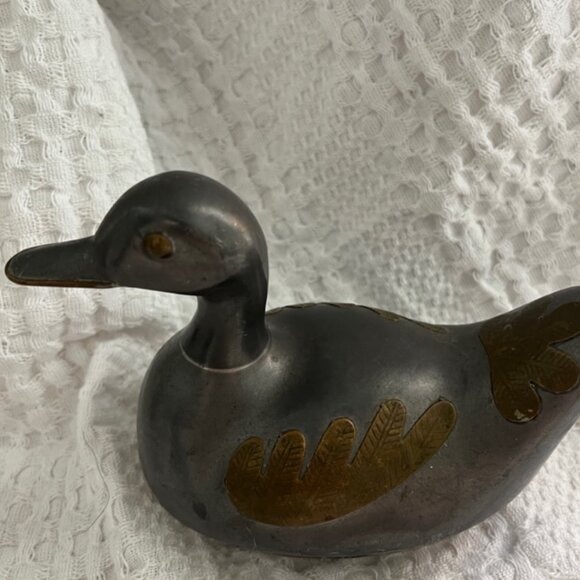 Vintage Pewter / Brass Duck Trinket Box 4.5 in tall **BUNDLE with LG Duck $60* - Picture 3 of 12